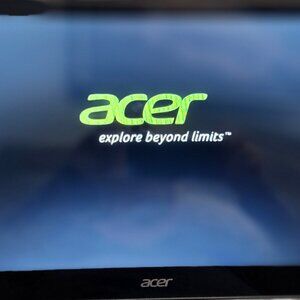 Acer Aspire V5-552P-7468 15.6" Touch Laptop AMD A6 6GB RAM 500GB HDD W8 64-bit +